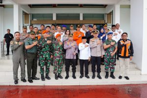 Kapolri Beri Apresiasi Langsung ke TNI yang ‘Berputar’ dan Tim Gabungan Evakuasi Kapolda Jambi