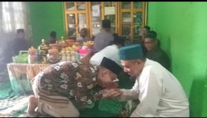 Hari Raya Idul Fitri Ratusan Warga Sambangi Ponpes Nurul Jadid