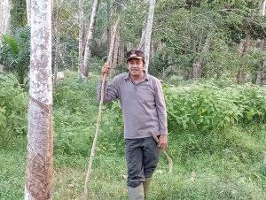 Muhajir HS Sosok Kades  Pekerja Keras