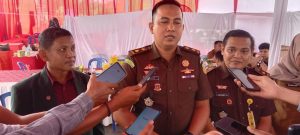 Hari Bhakti Adhyaksa ke-63, Kejari Sarolangun Adakan Baksos