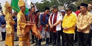 Pj Bupati Sarolangun Sambut Kirab Pemilu 2024