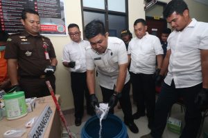 Ditresnarkoba Polda Kepri Musnahkan Narkotika Jenis Sabu