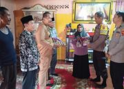 Polsek Pelawan Singkut Berikan Bantuan Pada Anggota KPPS yang Sakit