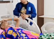 Caleg PAN Terpilih ini Jenguk Warga Sakit di RSUD Chatib Quzwain