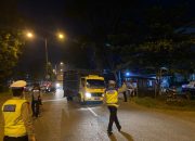 BREAKING NEWS : Satlantas Polres Sarolangun Tertibkan Angkutan BB Yang Melanggar Jam Operasional