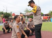 Kapolres Sarolangun Pimpin Upacara Korp Raport, 21 Personil Naik Pangkat