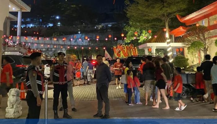 Polsek Lubuk Baja Perkuat Pengamanan Ibadah Tahun Baru Imlek di Vihara Budhi Bakti Batam
