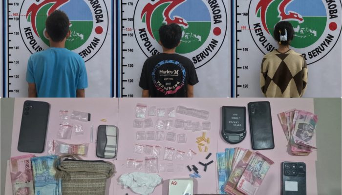 TIGA PELAKU PENGEDAR SABU DI DESA DERANGGA BERHASIL DITANGKAP, 24 PAKET DAN RP 6,4 JUTA DISITA