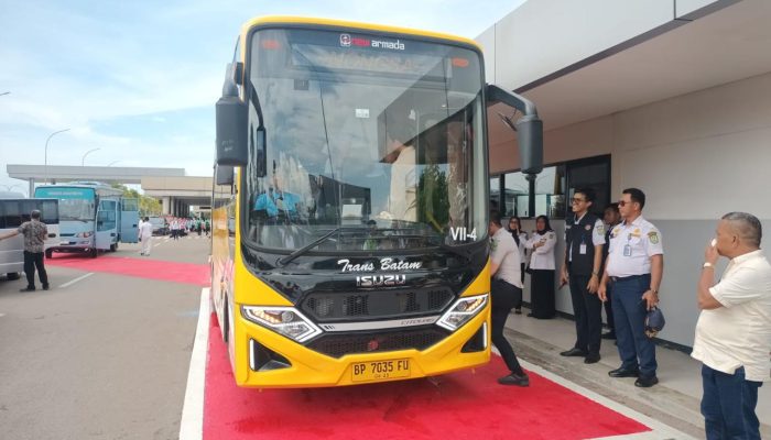 Dukung Kelancaran Transportasi Publik, Polsek Kawasan Bandara Hang Nadim Amankan Uji Coba Trayek Bus Trans Batam
