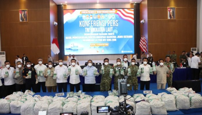 Kapolda Kepri Hadiri Konferensi Pers Pemusnahan Barang Bukti Ketamin 1,3 Ton